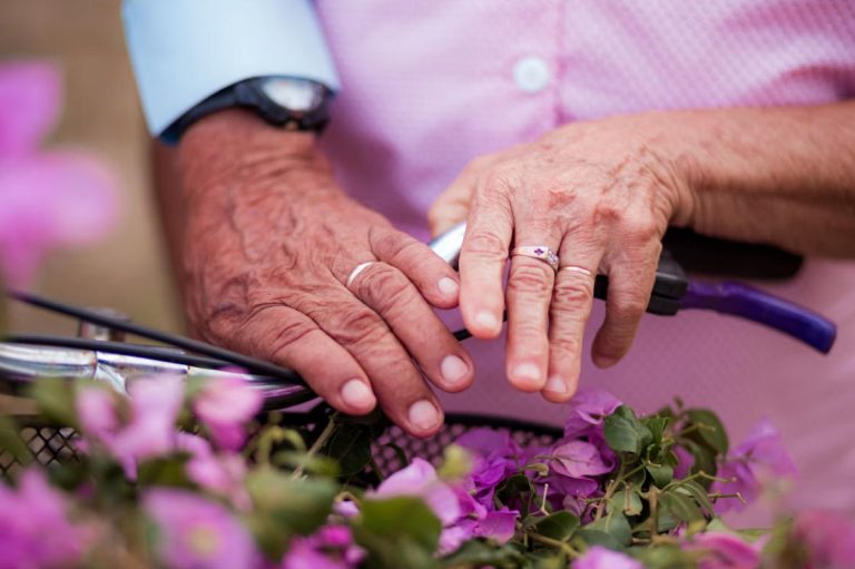 Senior Dating in America: Love Isn’t Just for the Young (Here’s How to Thrive)