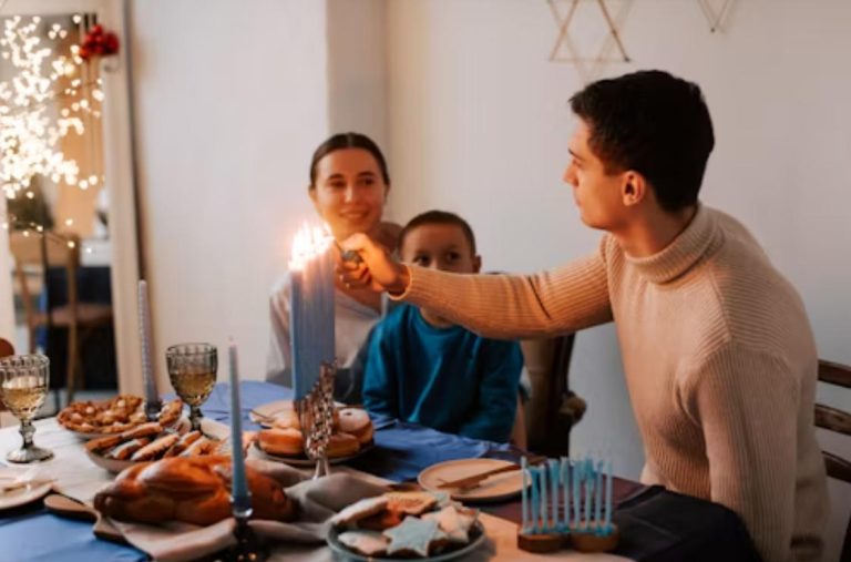 Maintaining Cross-Cultural Long-Term Relationships in America: Turn Differences Into Strengths