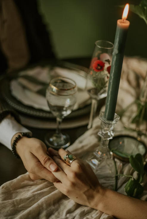 How to Ask Someone Out From Dating Apps (Without Feeling Awkward!)