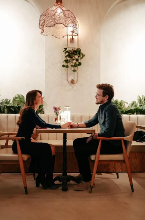 10 Dating Red Flags to Watch for (Before It’s Too Late!)